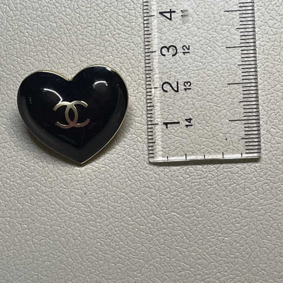 Authentic Chanel heart shape black charm - Picture 5 of 6